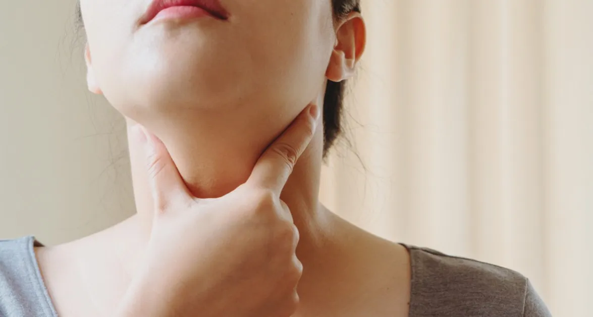 Zdjęcie Niedoczynność tarczycy objawy neurologiczne: Jak je rozpoznać i leczyć