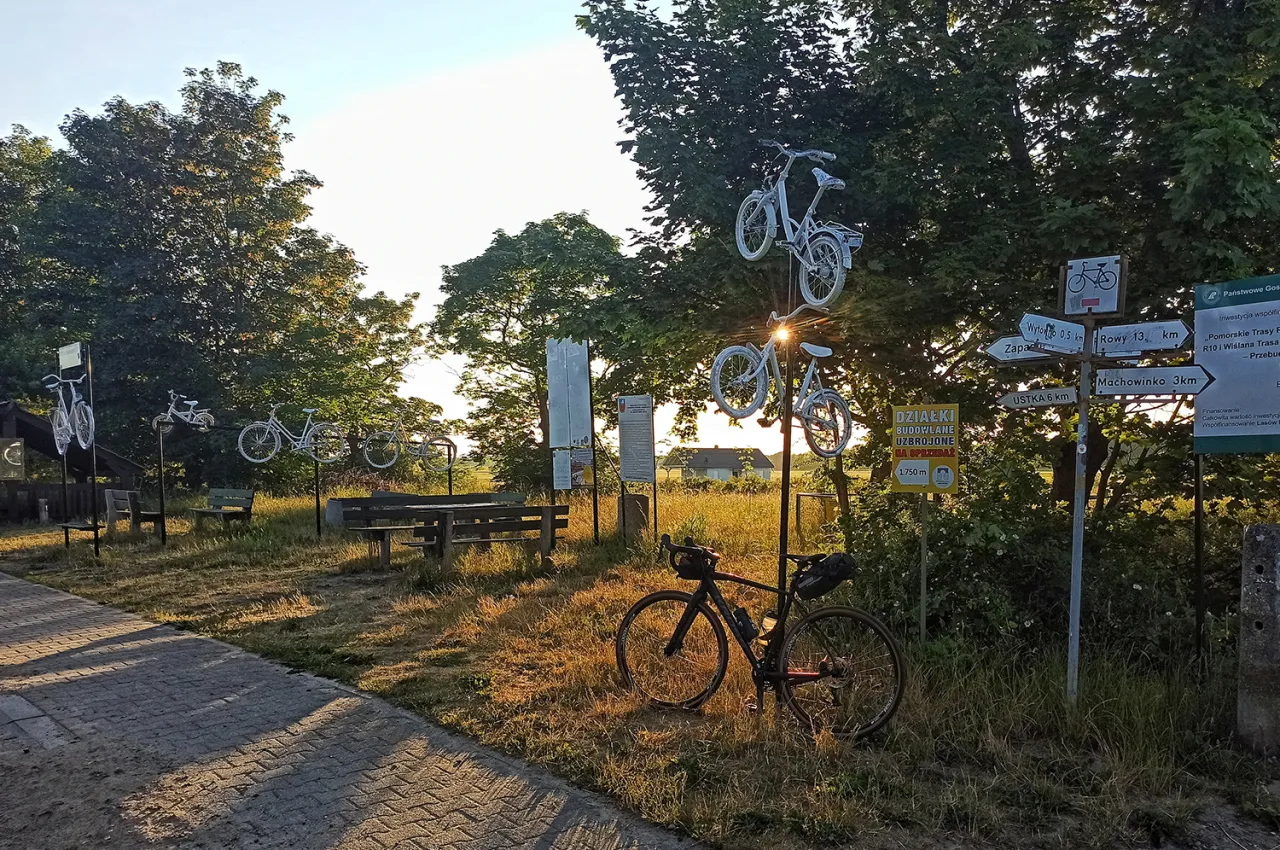 Zdjęcie Słowiński Park Narodowy trasy rowerowe – odkryj piękne szlaki i wyzwania