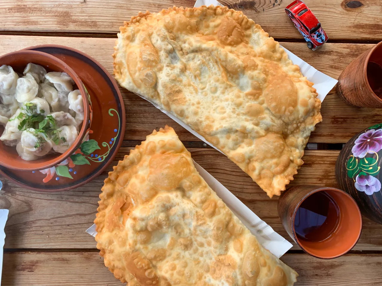 Zdjęcie Gdzie zjeść na Półwyspie Helskim? Sprawdź najlepsze restauracje i lokalne smaki!