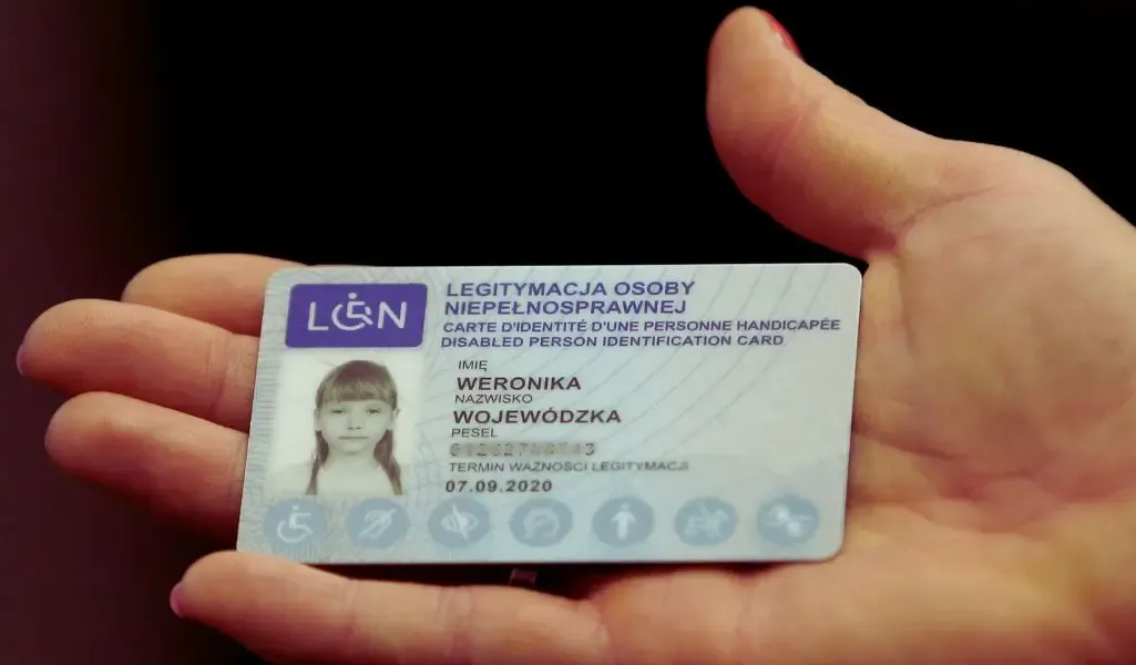 Zdjęcie Jak uzyskać legitymację osoby niepełnosprawnej bez zbędnych kosztów?
