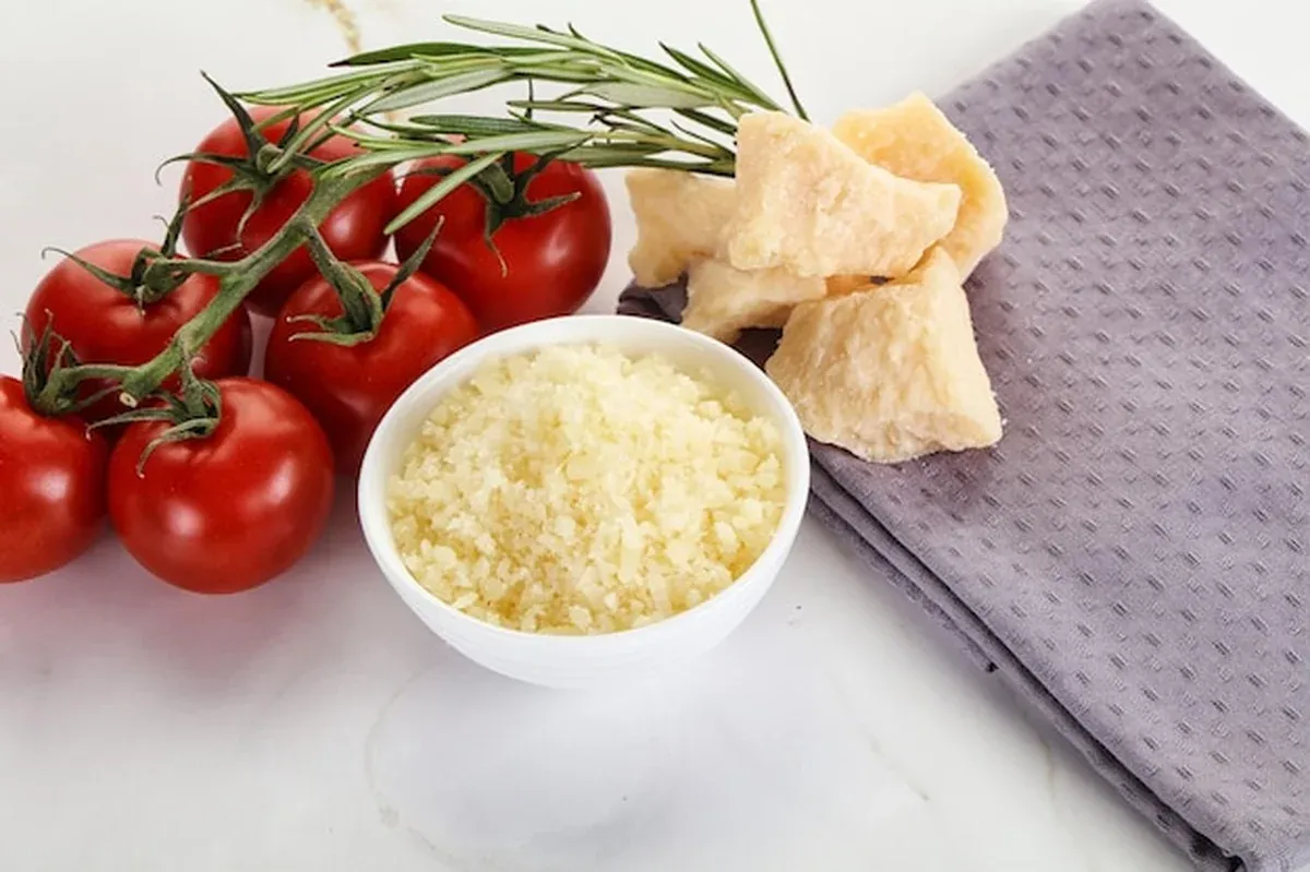 Zdjęcie Czy można jeść parmezan w ciąży? Bezpieczne wskazówki dla przyszłych mam