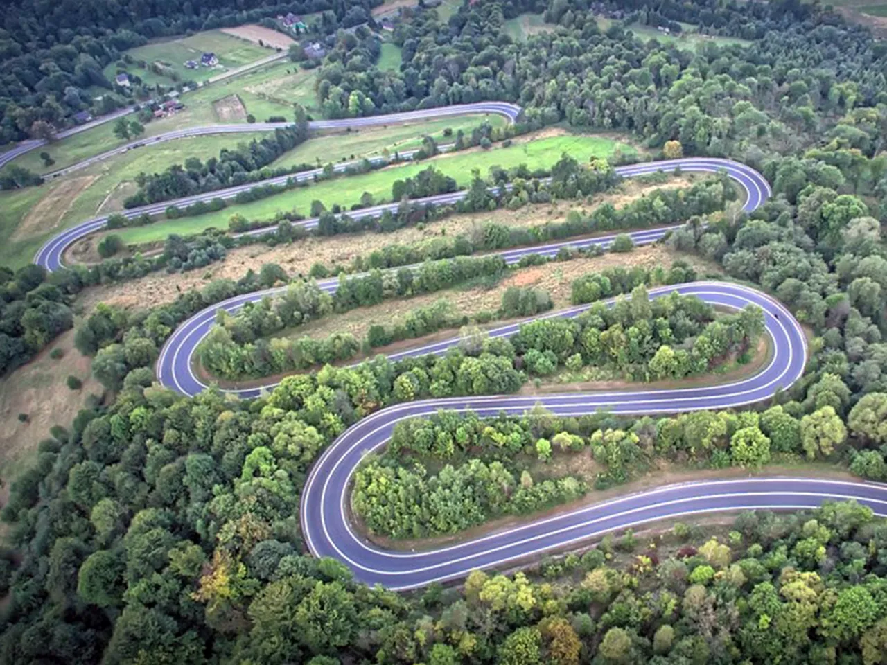 motocyklista w zakręcie łódzkie