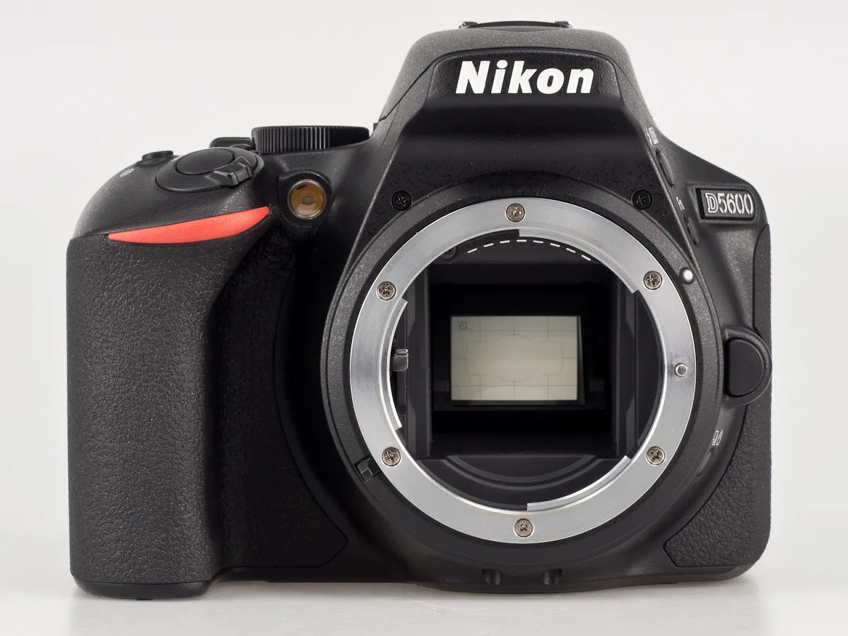 Kompatybilność obiektywów Nikon D5600 schemat
