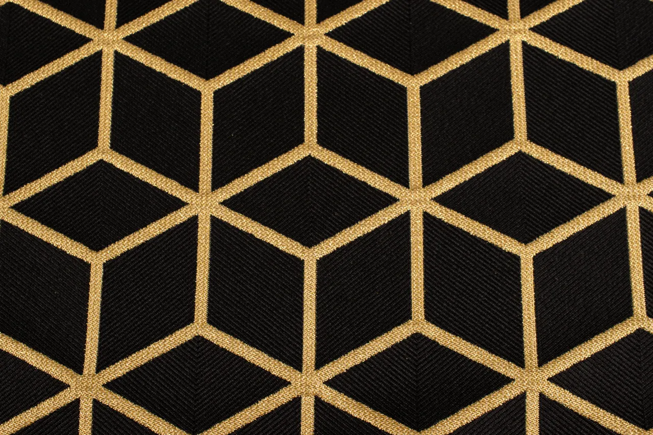 Polskie tkaniny dekoracyjne na ścianę, r&oacute;żnorodność styl&oacute;w