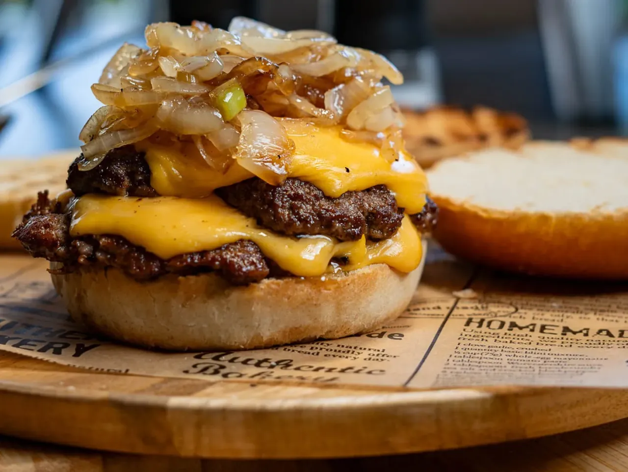 smażenie smash burger vs grillowanie burgera