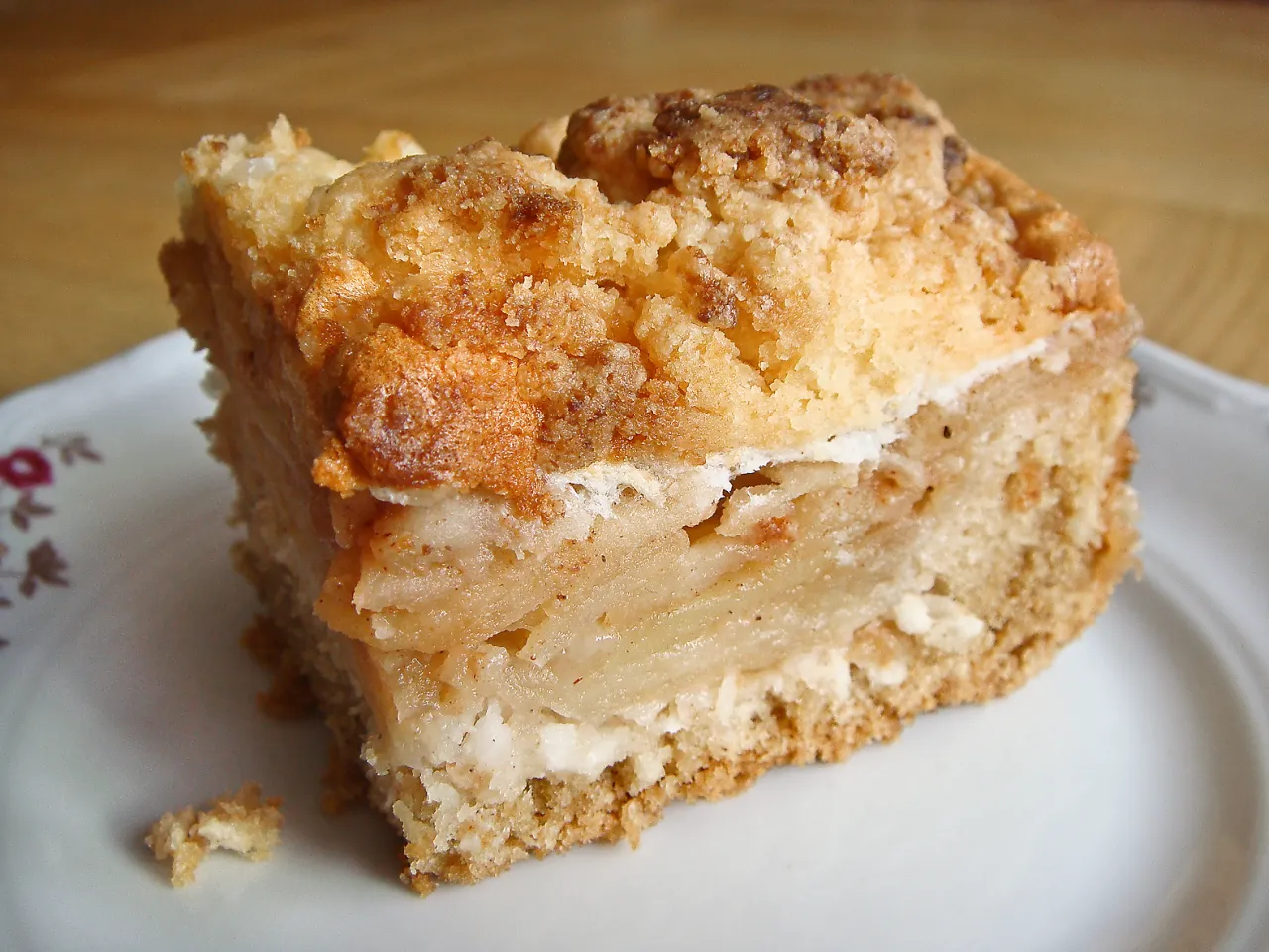 domowa szarlotka bezglutenowa z kruszonką