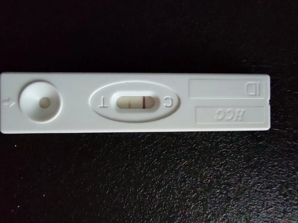 test ciążowy pozytywny i negatywny