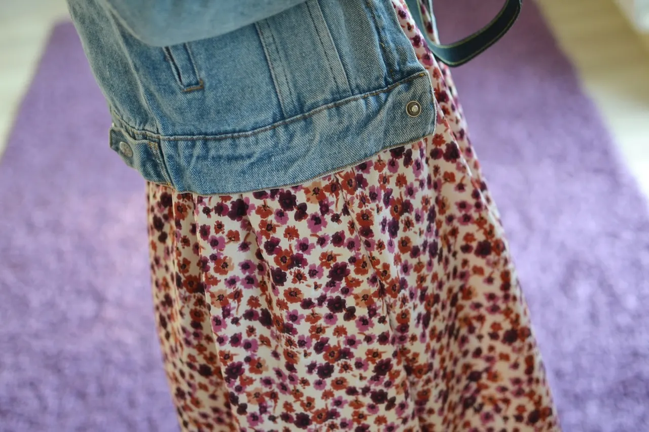 Narzędzia i materiały do szycia spódnicy na gumce