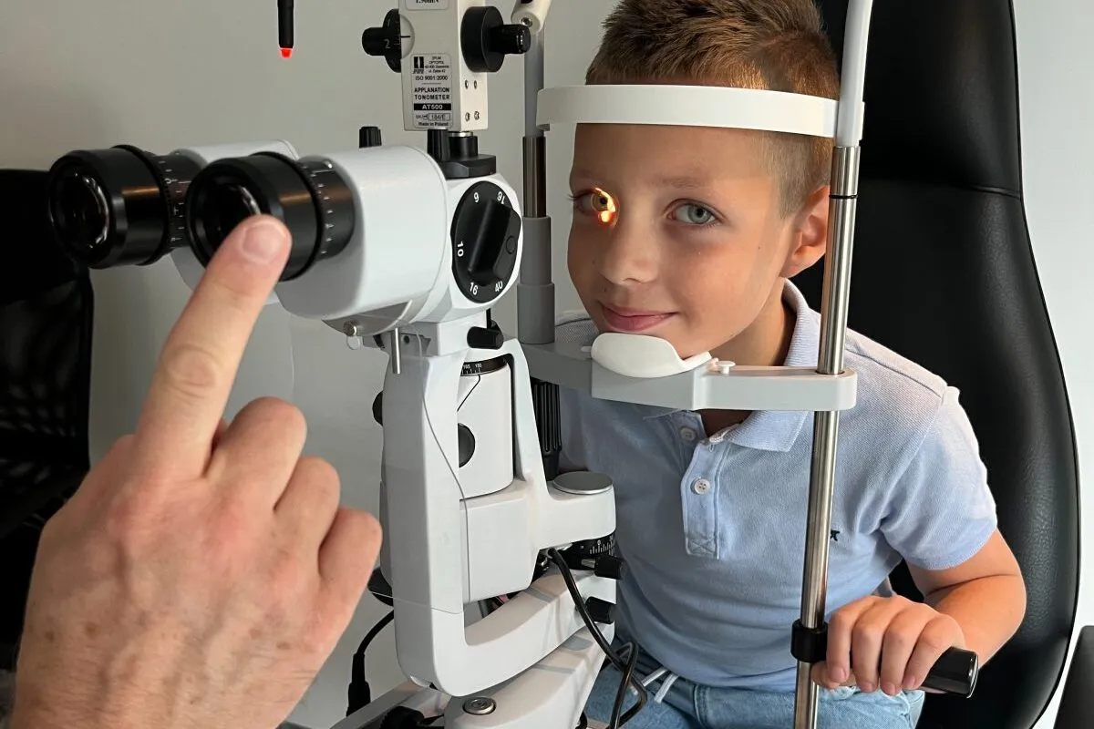 Badanie wzroku w gabinecie okulistycznym