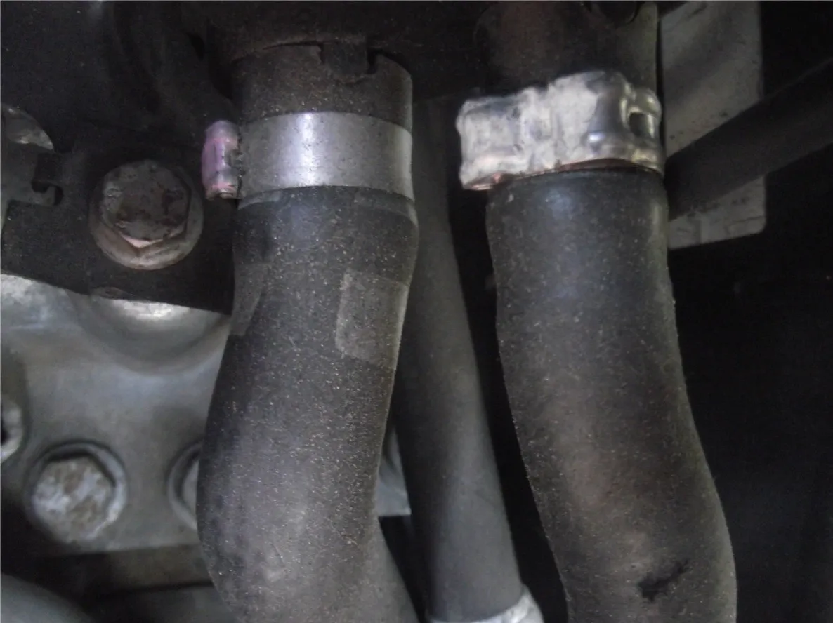 uszkodzone węże chłodnicy objawy