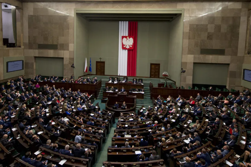 Zdjęcie Czym zajmuje się sejm i senat? Odkryj ich kluczowe role w Polsce