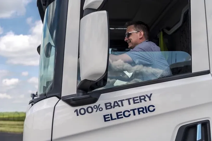 Zdjęcie Ile można zarobić jako kierowca tira? Zaskakujące fakty o wynagrodzeniu