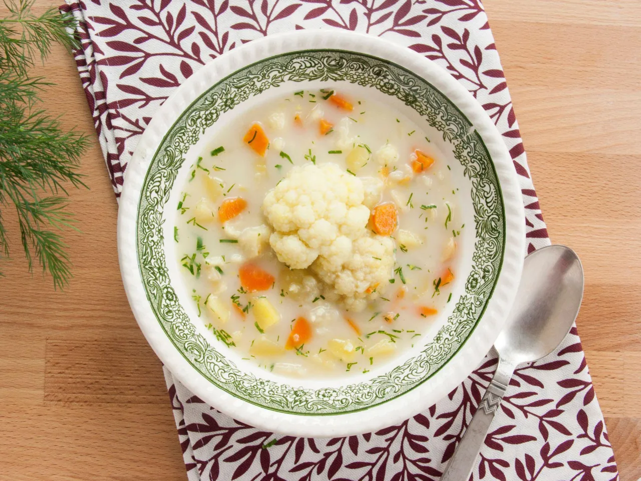 zupa kalafiorowa z koperkiem