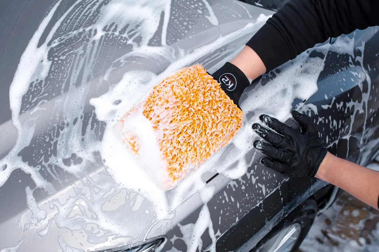 Myjnia bezdotykowa woskowanie efekt hydrofobowy