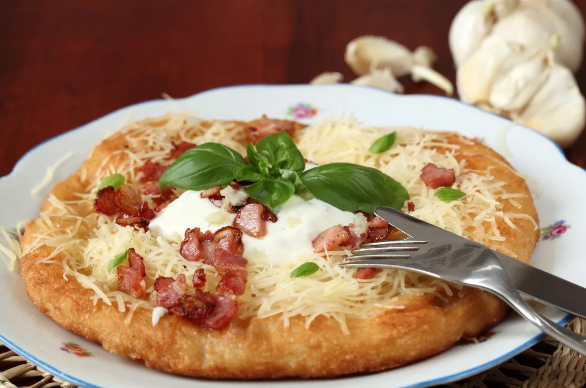 węgierski langosz na targu