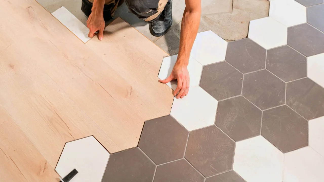 łączenie paneli z płytkami heksagonalnymi