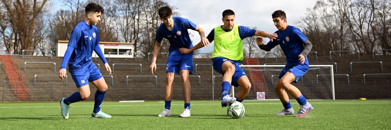 C-Jugend Fußballtraining Übungen Großfeld