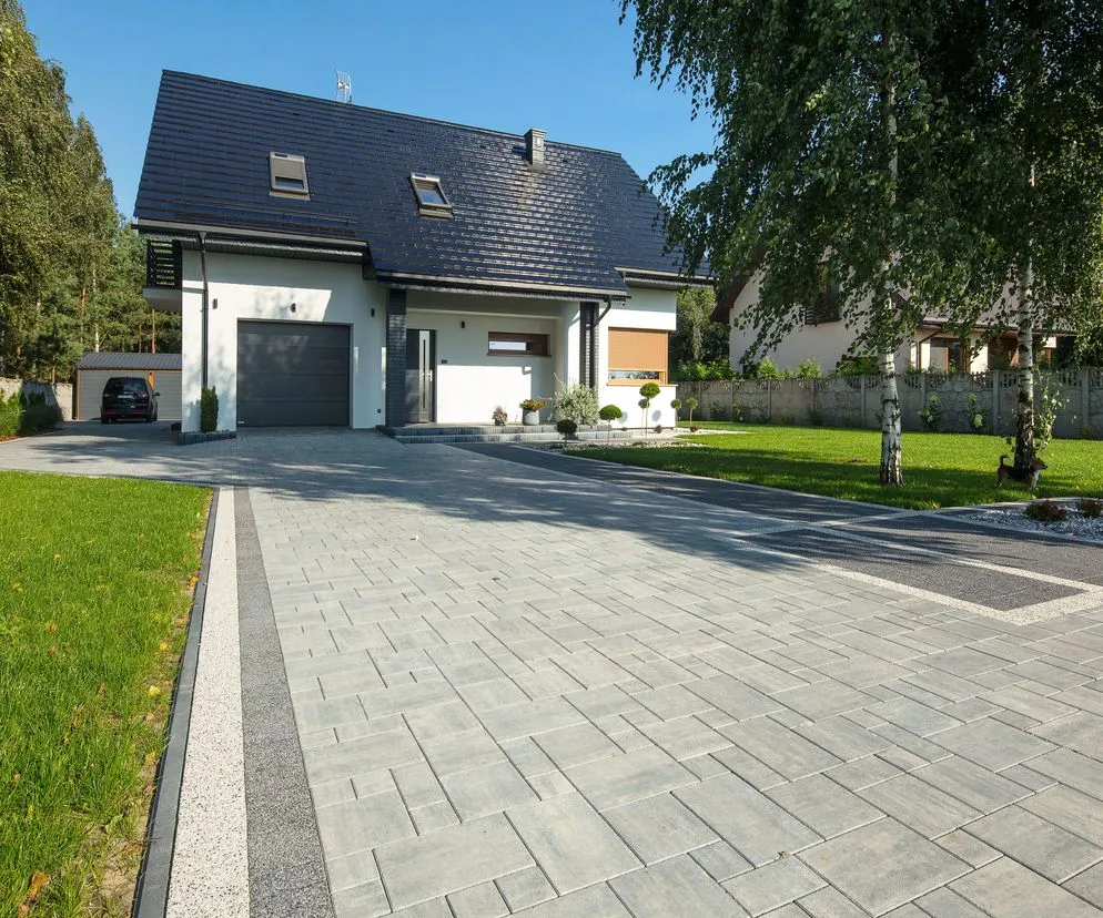 r&oacute;żne kształty podjazd&oacute;w pomiar powierzchni