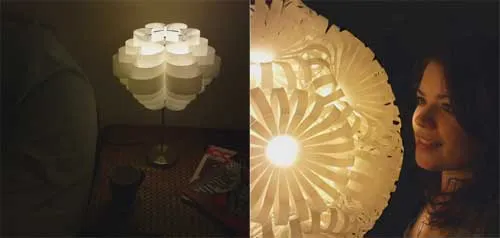 ażurowy abażur z koronki i butelki plastikowej