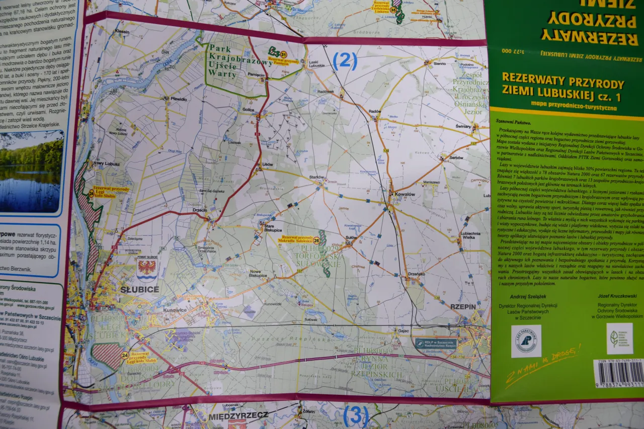 Mapa przyrodniczo-turystyczna Ziemi Lubuskiej. Widoczne liczne rezerwaty przyrody, m.in. Park Krajobrazowy Ujście Warty, rezerwat przyrody Zielona G&oacute;ra.