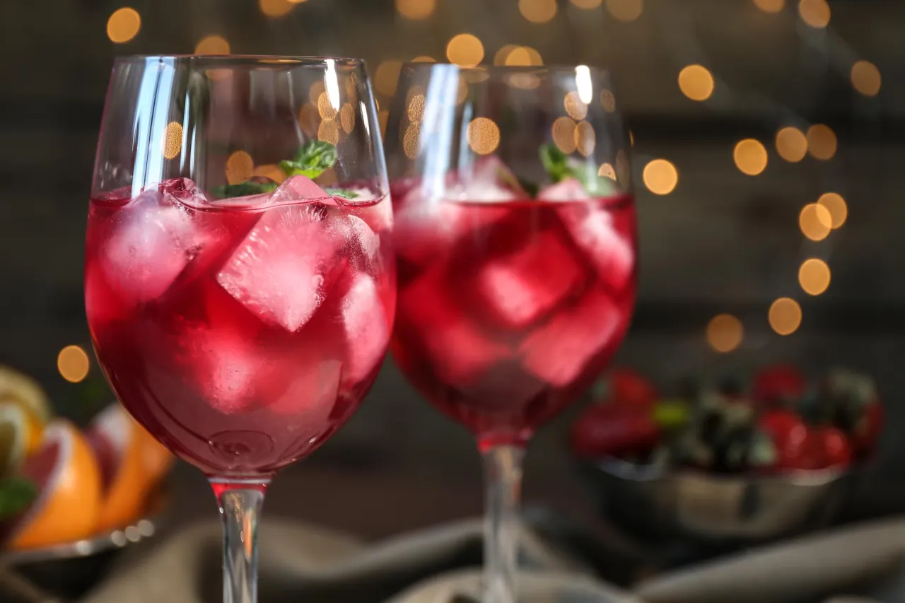 Zdjęcie Prosty drink z prosecco i Sprite’em – przepis, proporcje i porady serwowania