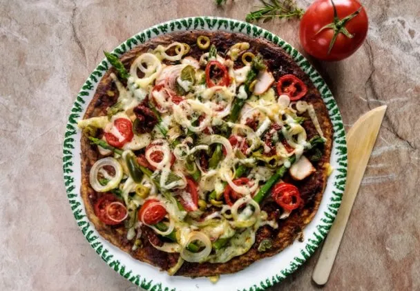 różne dietetyczne spody do pizzy kalafior pełnoziarnisty twaróg