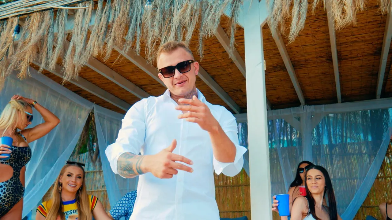 Dawid Narożny i AGBE zdjęcie promocyjne