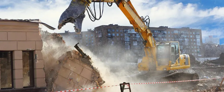 Maszyny do rozbiórki budynku