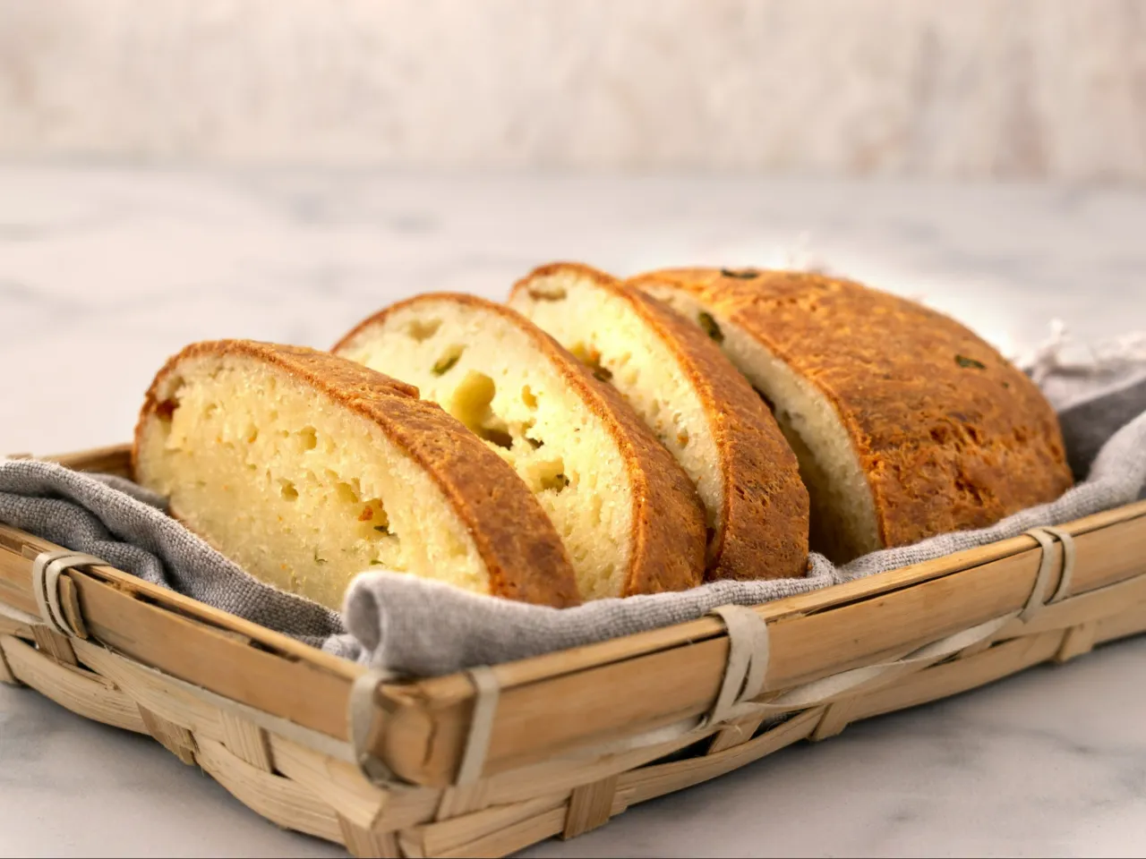 gotowy chleb migdałowy keto na kromkach