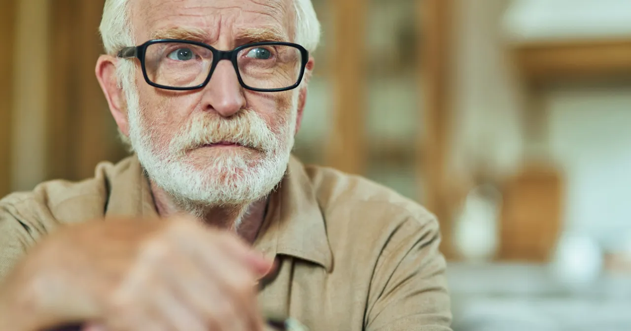 Pacjentka zadająca pytania lekarzowi neurologowi