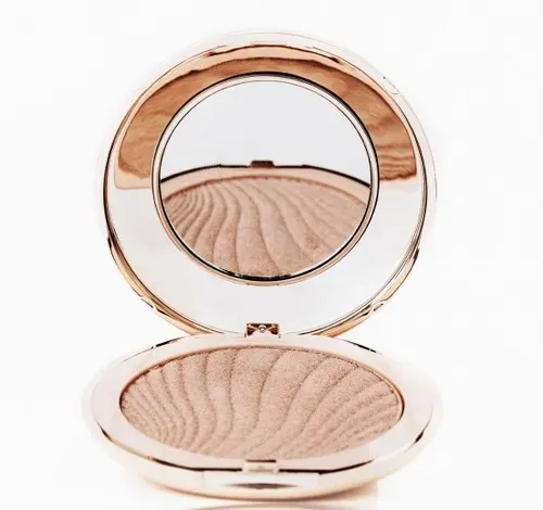 różne formuły cieni rozświetlających płynny kremowy prasowany