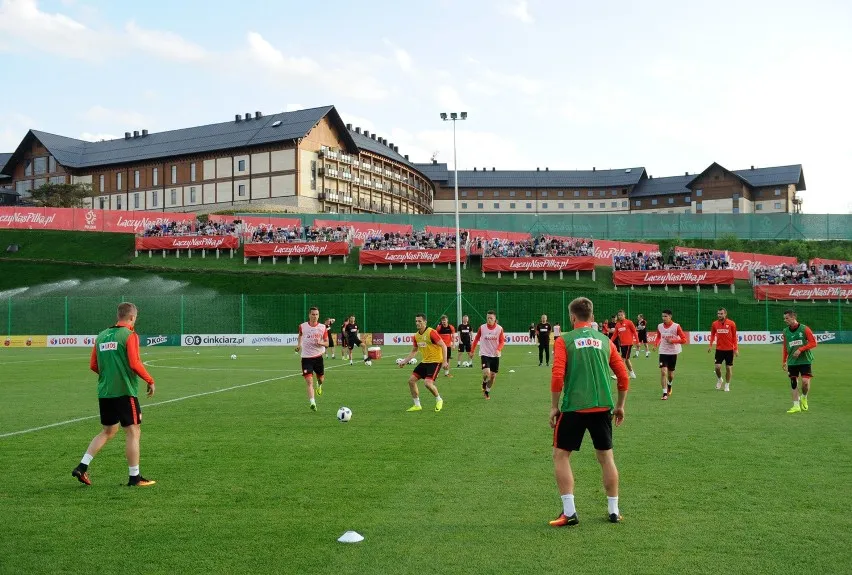 Reprezentacja Polski w piłce nożnej Arłam&oacute;w boisko treningowe