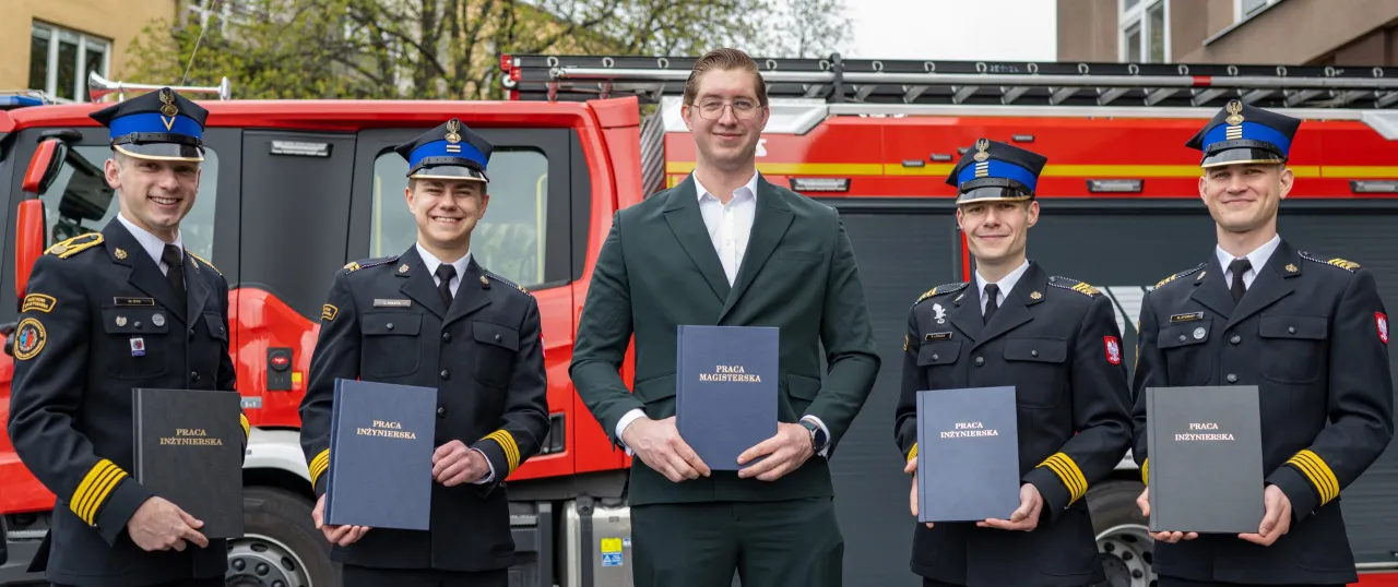 Absolwenci SGSP na promocji oficerskiej