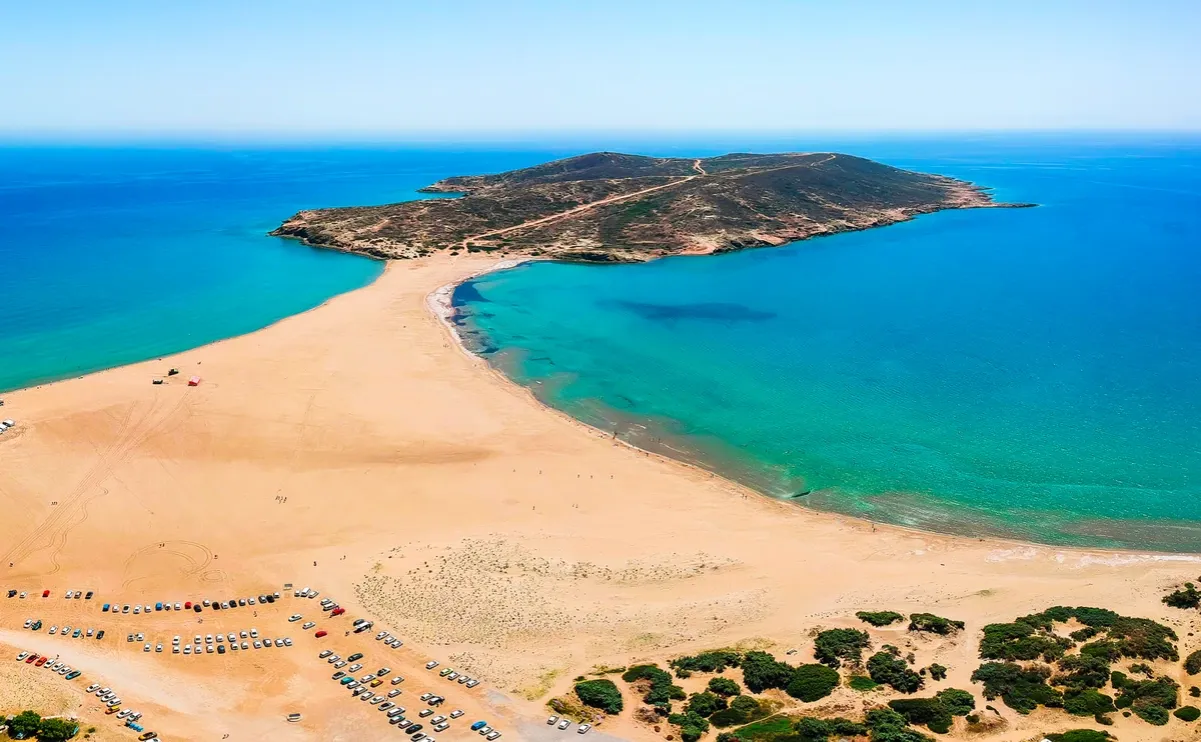 Piaszczysta plaża Rodos Morze Śr&oacute;dziemne