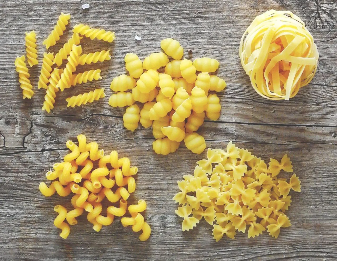 różne rodzaje makaronu al dente