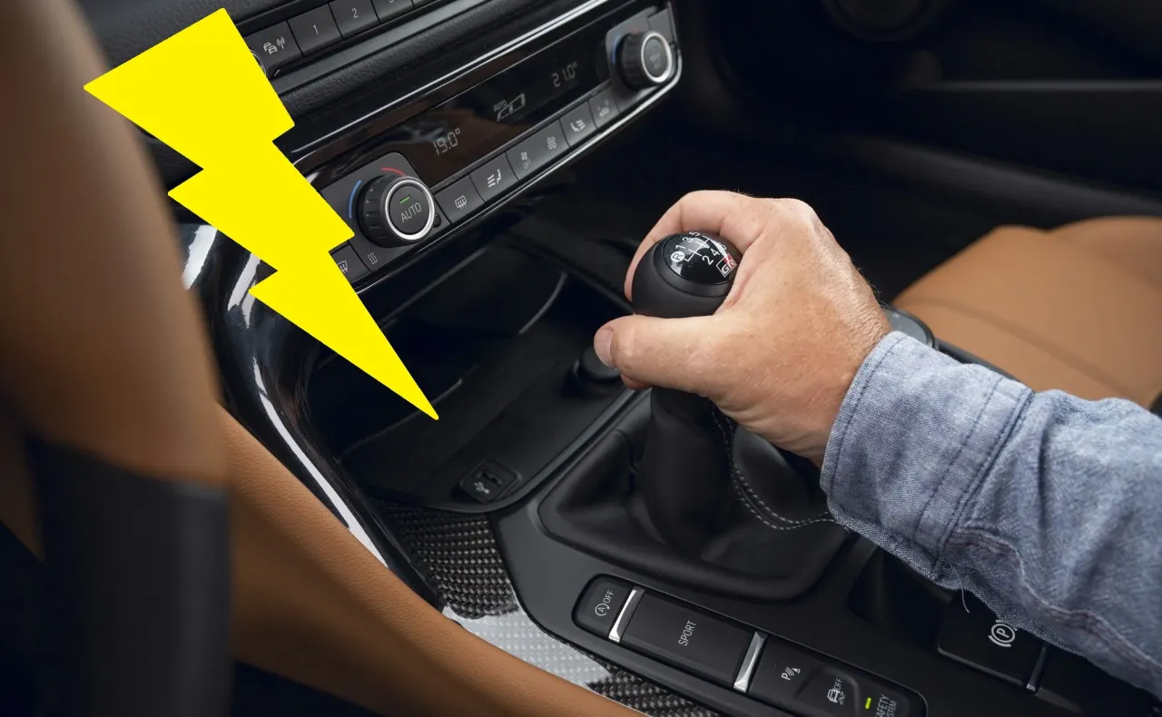 Chcesz wiedzieć, jak hamować silnikiem? Zobacz, jak zmieniać biegi w aucie, by efektywnie zwalniać.