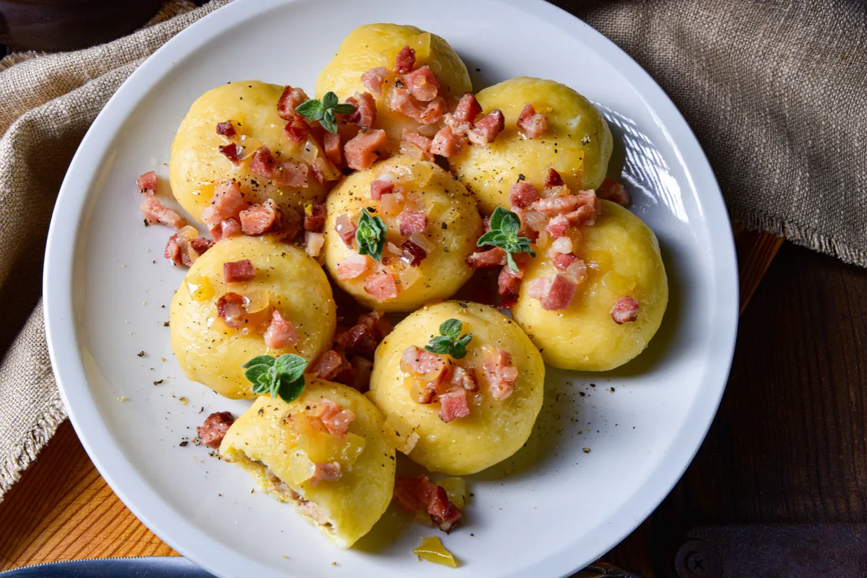 pyzy z grilla w boczku