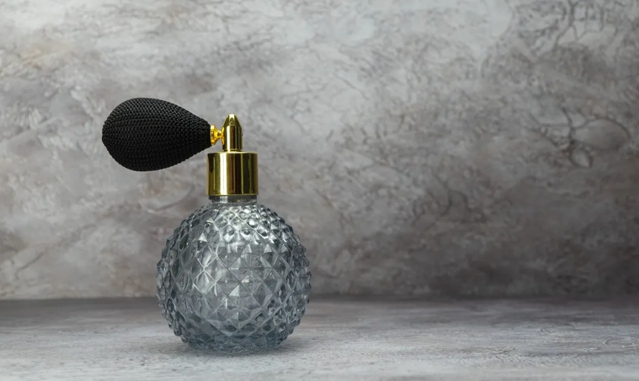 perfumy butelka klasyczna