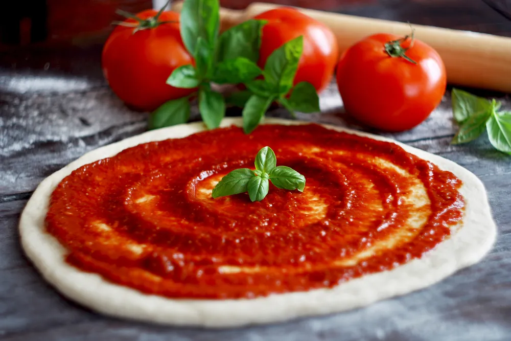 Zdjęcie Jak zrobić sos do pizzy, który zachwyci Twoich gości i rodzinę
