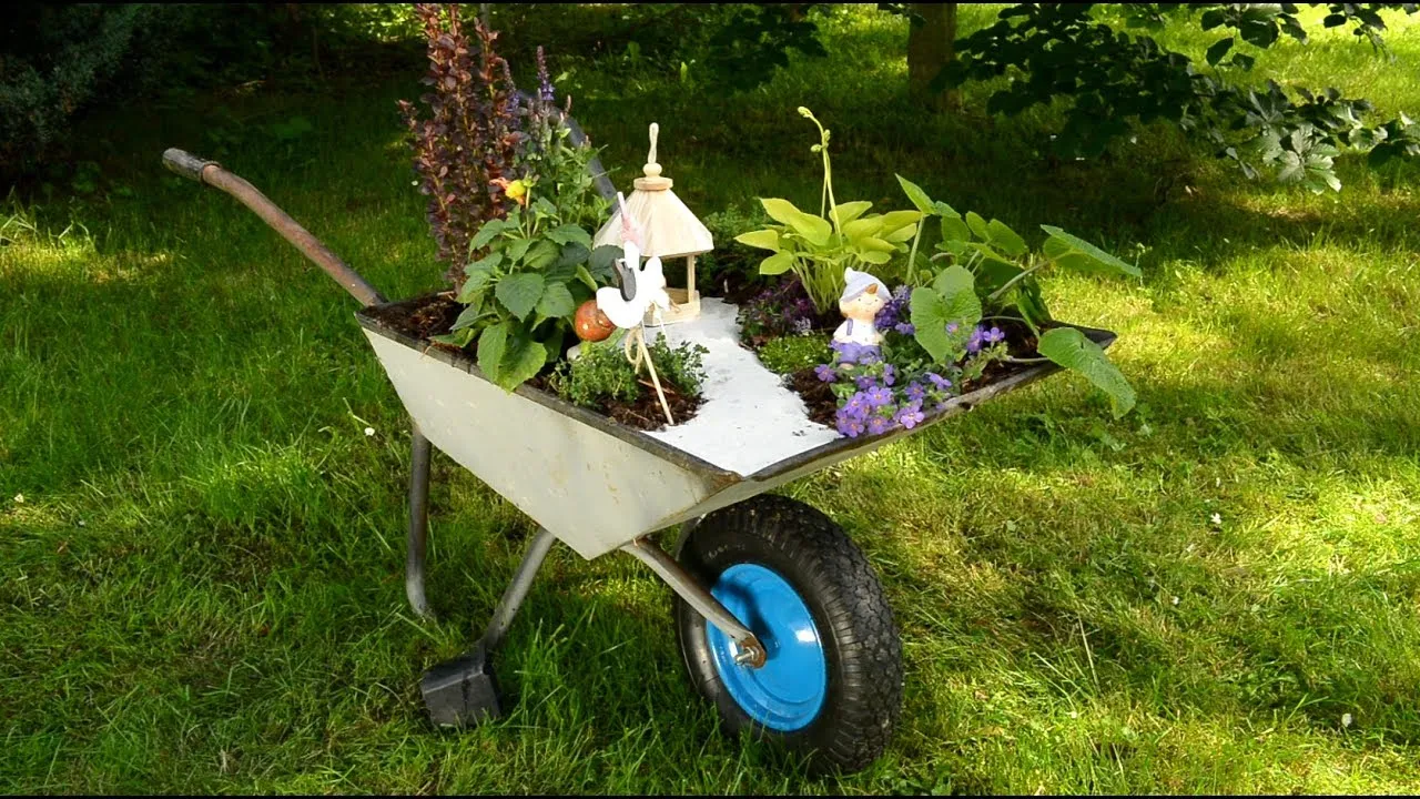 stara taczka kwietnik inspiracje