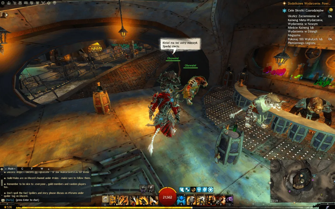 Postać w Guild Wars 2, z widocznym interfejsem gry, sugeruje polskie tłumaczenie.