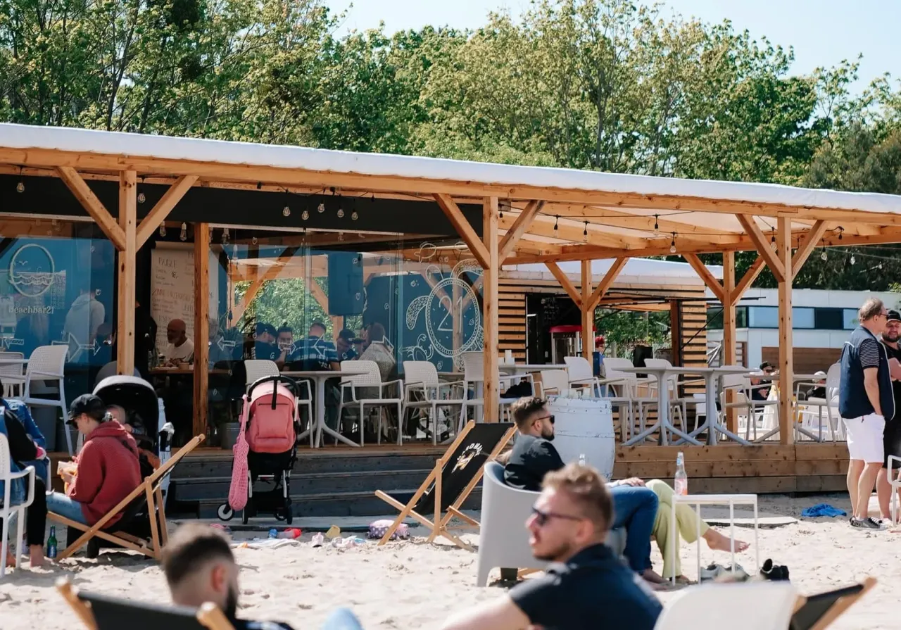 Pizza i drinki Woda Beach Bar