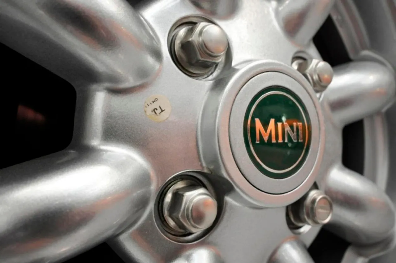 Prawidłowy pomiar rozstawu śrub schemat błędy