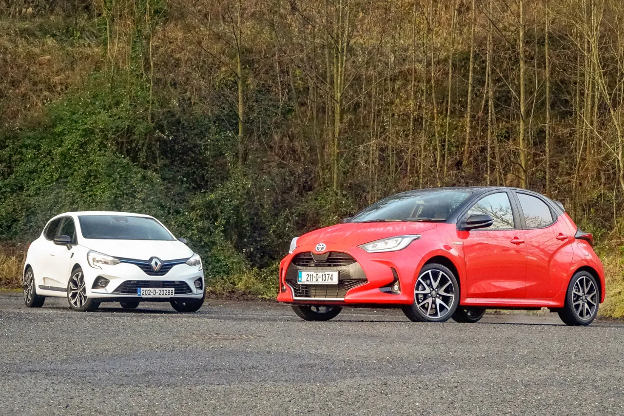 Toyota Yaris Hybrid vs Renault Clio E-Tech