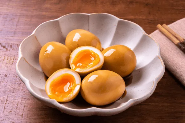 składniki na marynatę do jajek ramen sos sojowy mirin