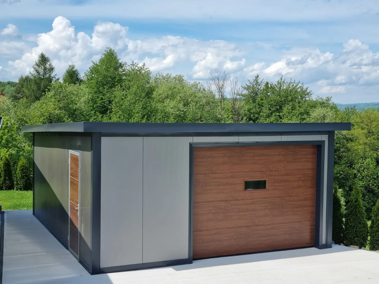 garaż wolnostojący