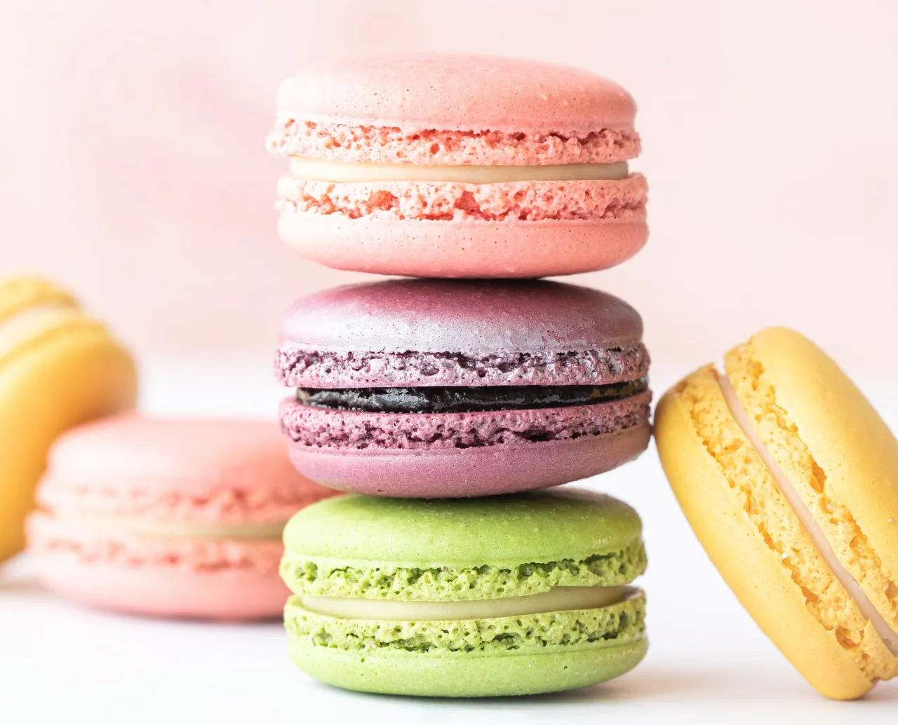 różnokolorowe makaroniki francuskie