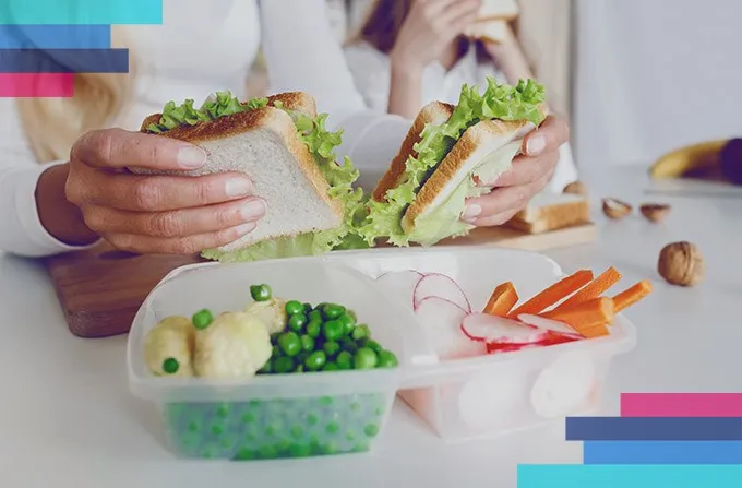 jedzenie w bagażu podręcznym dozwolone przekąski