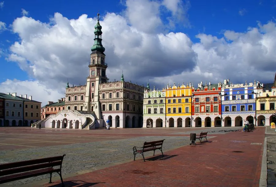 Rynek Wielki Zamość kamienice ratusz