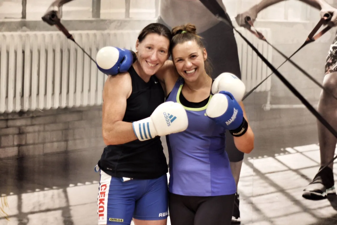 boks dla kobiet biurowc&oacute;w